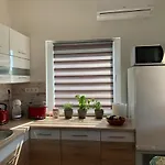 Arvisura Vendeghazak Family And Pet Friendly Apartmán Zsombo