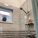 Arvisura Vendeghazak Family And Pet Friendly Apartmán Zsombo