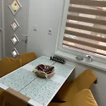 Apartmán Arvisura Vendeghazak Family And Pet Friendly