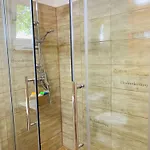 Arvisura Vendeghazak Family And Pet Friendly Zsombo