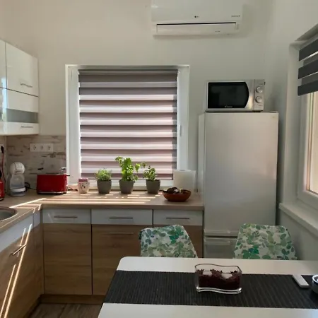 Apartment Arvisura Vendeghazak Family And Pet Friendly