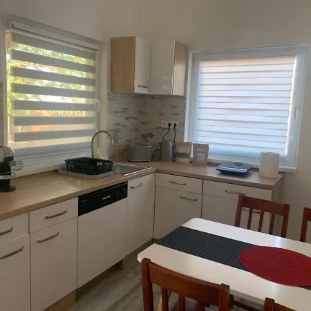 Arvisura Vendeghazak Family And Pet Friendly Apartment