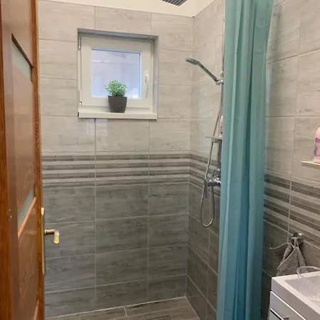Arvisura Vendeghazak Family And Pet Friendly