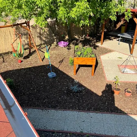 Arvisura Vendeghazak Family And Pet Friendly Apartment
