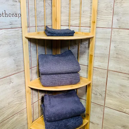 Apartman Arvisura Vendégházak Zsombó