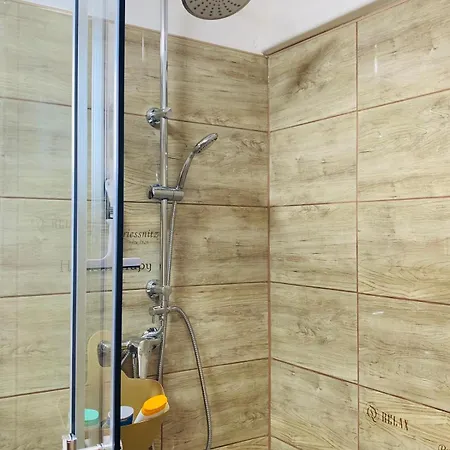 Arvisura Vendeghazak Family And Pet Friendly Apartment