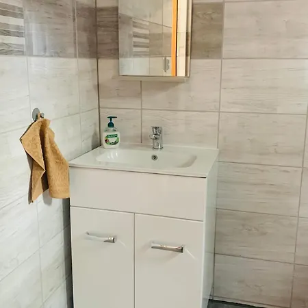 Arvisura Vendeghazak Family And Pet Friendly *