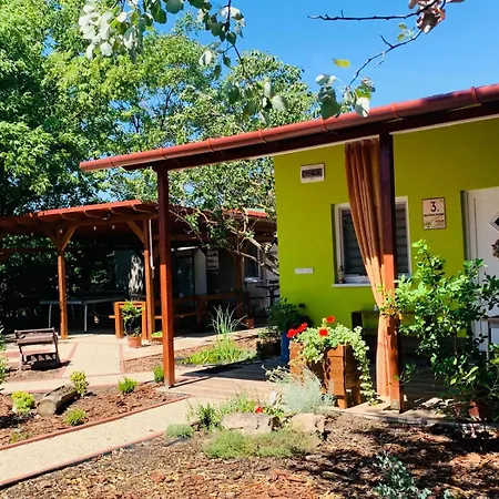 Arvisura Vendégházak Apartman *