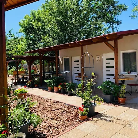 Arvisura Vendégházak Apartman *